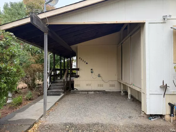 5444 Robinson RD #A, Vacaville, CA 95688