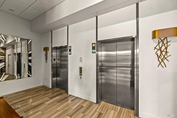 Napa, CA 94559,588 Main ST 204