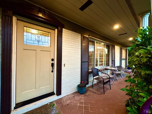 Santa Rosa, CA 95409,216 NE Hampton CT