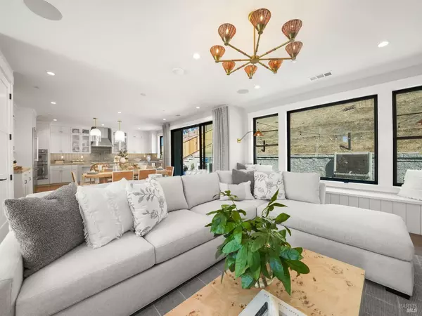 San Rafael, CA 94903,110 Erin CT