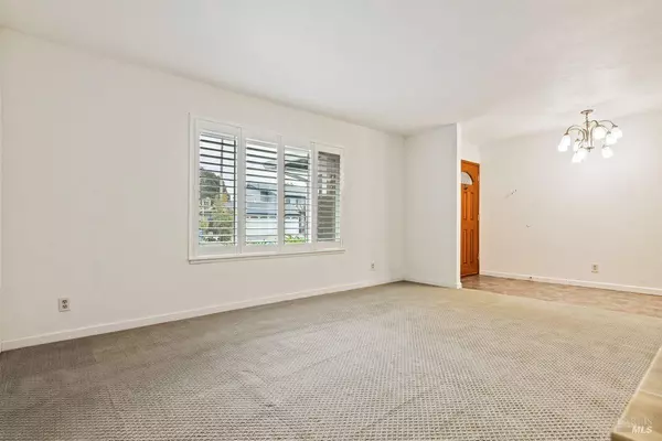 Vallejo, CA 94591,1275 Granada ST