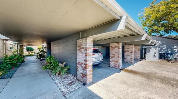 Santa Rosa, CA 95409,339 Valley Oaks DR