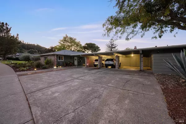 339 Valley Oaks DR, Santa Rosa, CA 95409