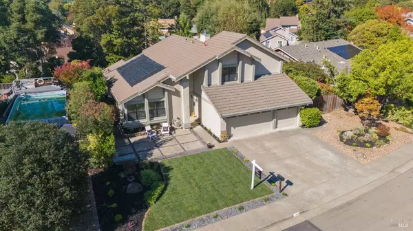 Novato, CA 94945,16 Woodleaf CT