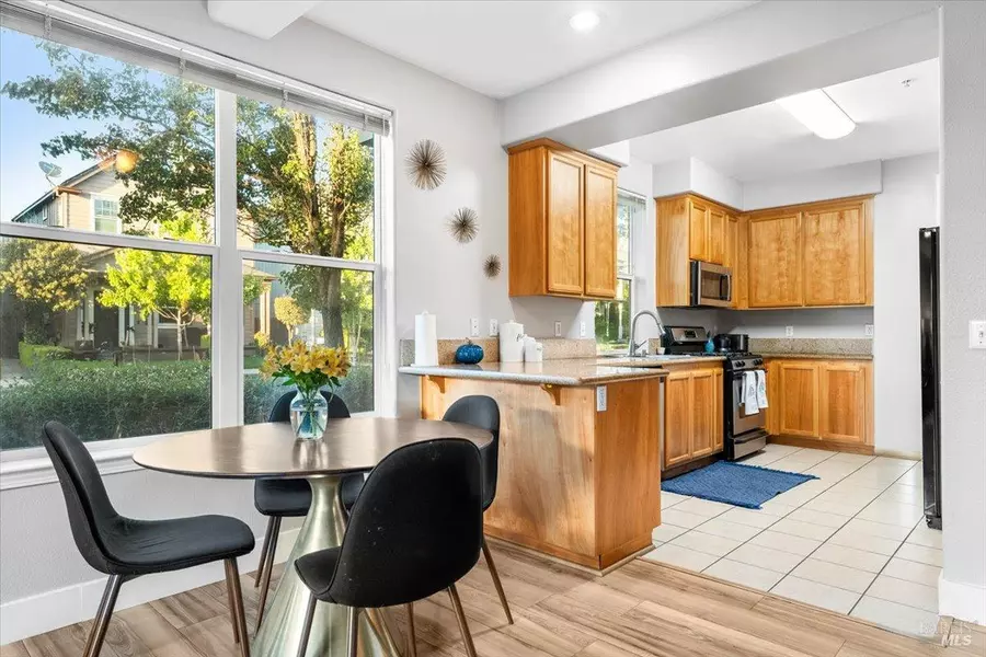 950 Campoy ST 101, Santa Rosa, CA 95407