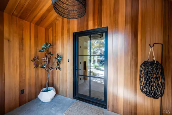 Sonoma, CA 95476,851 Second ST E