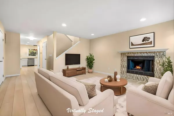 Rohnert Park, CA 94928,985 Hacienda CIR