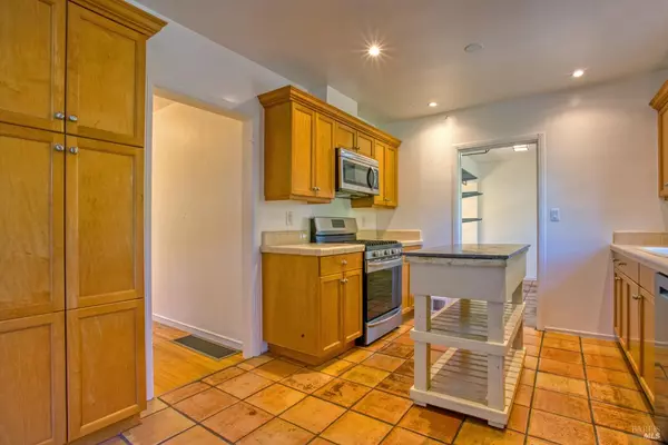 San Geronimo, CA 94963,56 Wild Iris RD