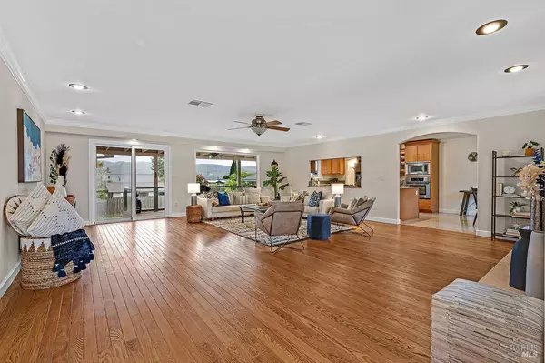 Benicia, CA 94510,650 W J ST