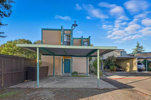 788 Simpson PL, Santa Rosa, CA 95401