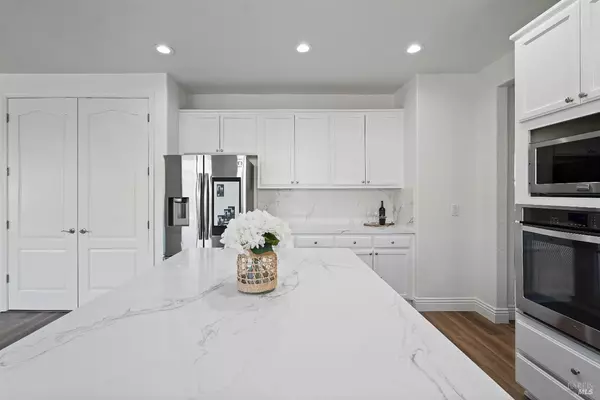 Vacaville, CA 95688,179 Mt. Adams CIR