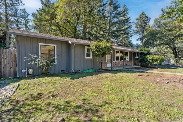 1575 Manzanita DR, Ukiah, CA 95482
