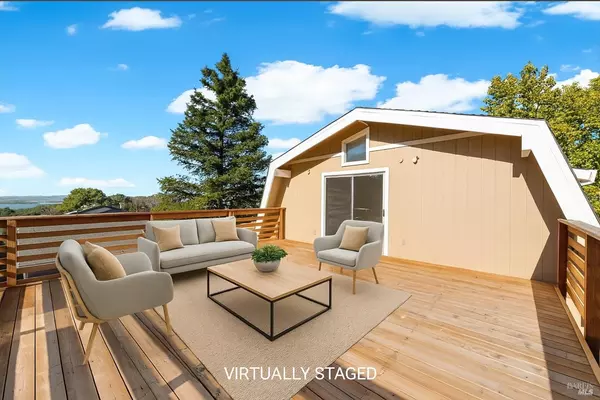 Napa, CA 94558,1017 Headlands DR