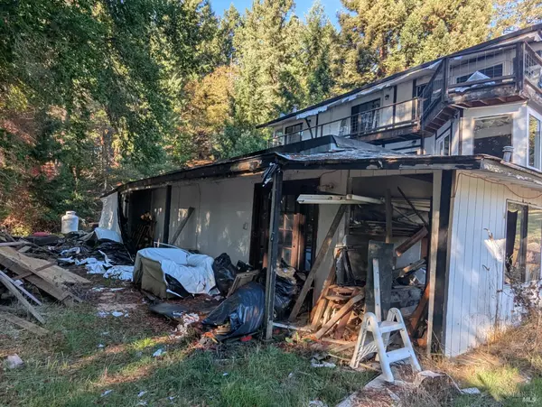 Willits, CA 95490,25780 Porro CT