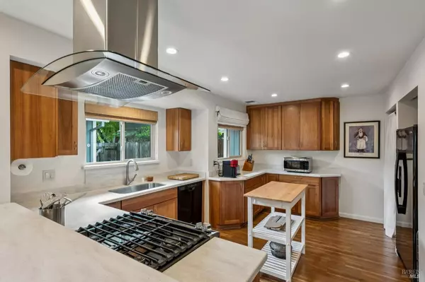 Sonoma, CA 95476,19167 Robinson RD Y