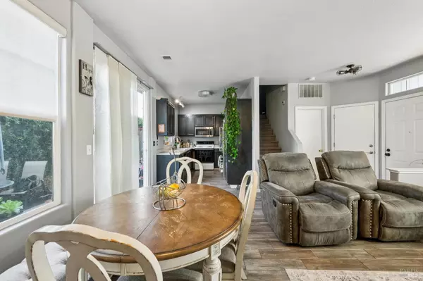 Santa Rosa, CA 95403,1507 Pinebrook PL