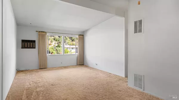 El Sobrante, CA 94803,2742 Sheldon DR