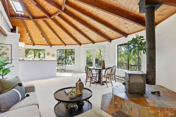 50 Oak AVE, Novato, CA 94945