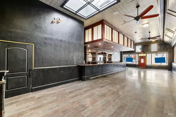 Sebastopol, CA 95472,6957 Sebastopol AVE