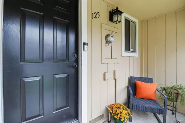 Petaluma, CA 94952,125 Acorn DR