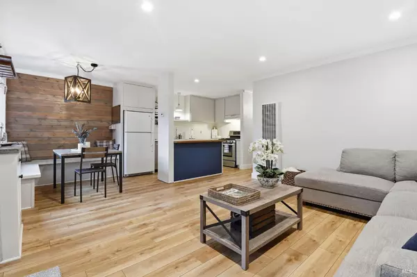 Petaluma, CA 94952,125 Acorn DR