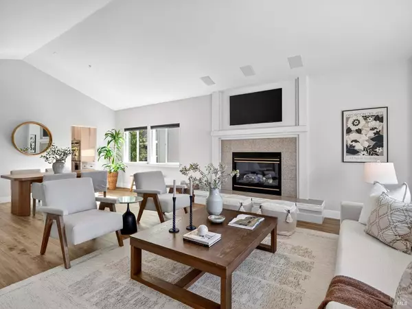 Healdsburg, CA 95448,143 Village Oaks CT