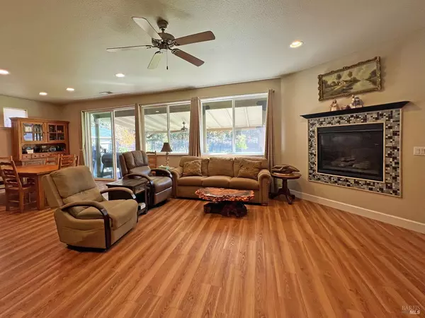 Willits, CA 95490,205 Haehl Creek CT