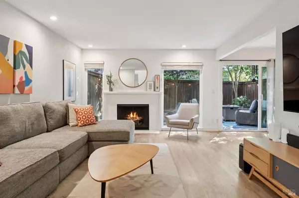 San Rafael, CA 94903,20 Woodoaks DR