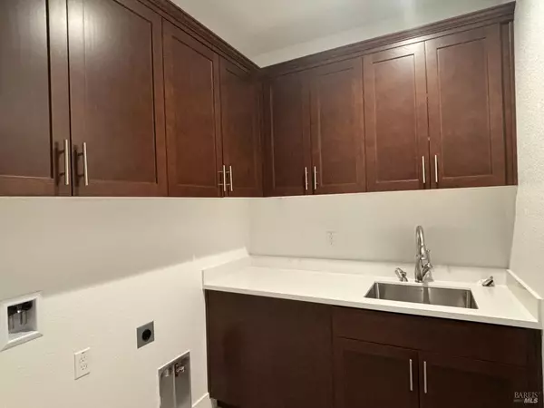 Martinez, CA 94553,215 Echols DR