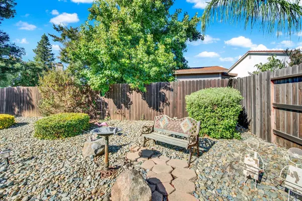 Dixon, CA 95620,800 Alexander DR