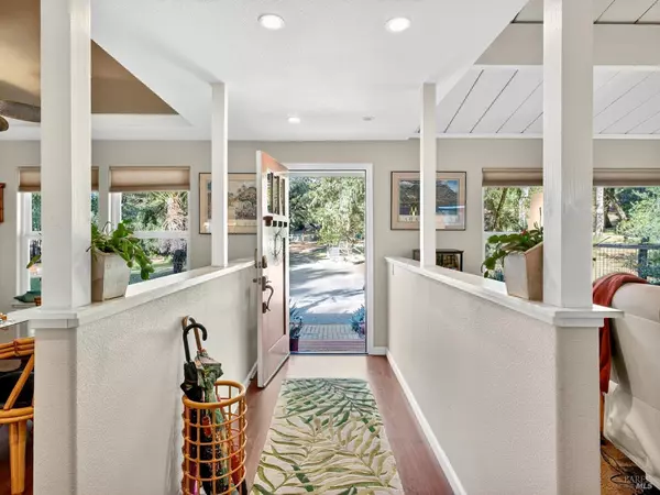 Cloverdale, CA 95425,151 Corless LN