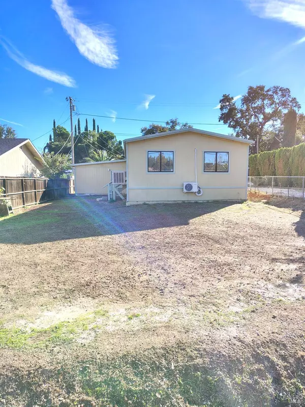15970 Davis AVE, Clearlake, CA 95422