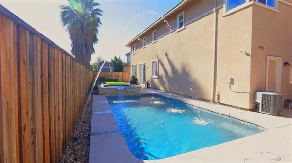 Vacaville, CA 95687,2042 Hamstead CT