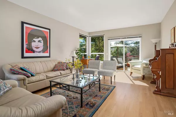 Novato, CA 94945,215 San Ramon WAY