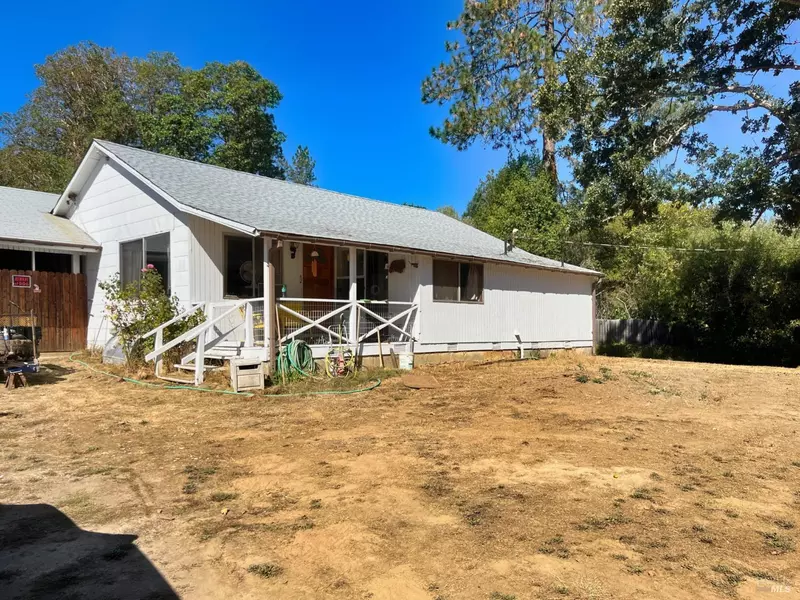 44170 Lakeview AVE, Laytonville, CA 95454