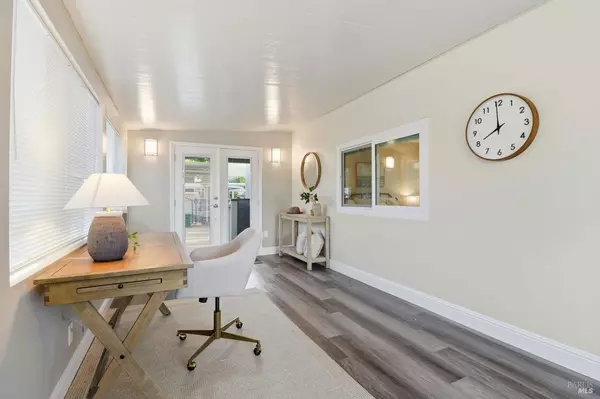 Novato, CA 94949,805 Las Palmas