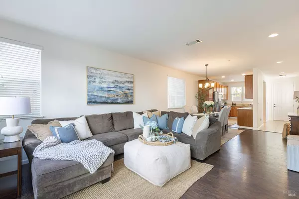 Petaluma, CA 94954,1747 Chinar DR