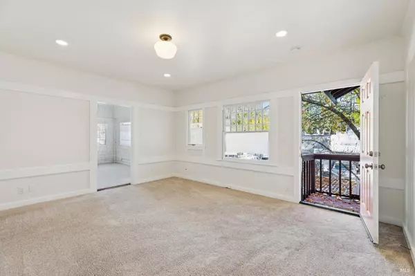 San Anselmo, CA 94960,21 Tamalpais AVE B