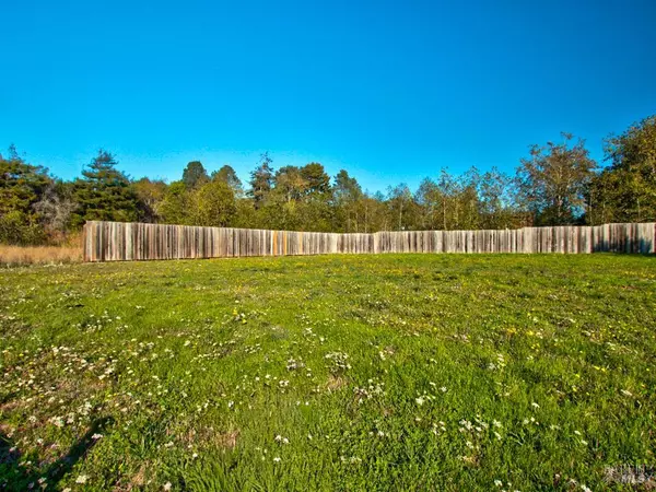 104 N Dana ST A, Fort Bragg, CA 95437