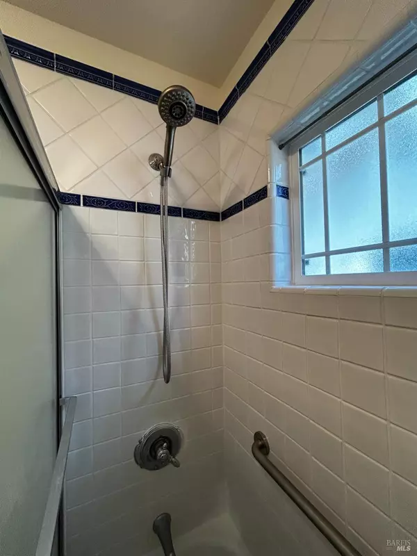 Berkeley, CA 94702,3030 Dohr ST