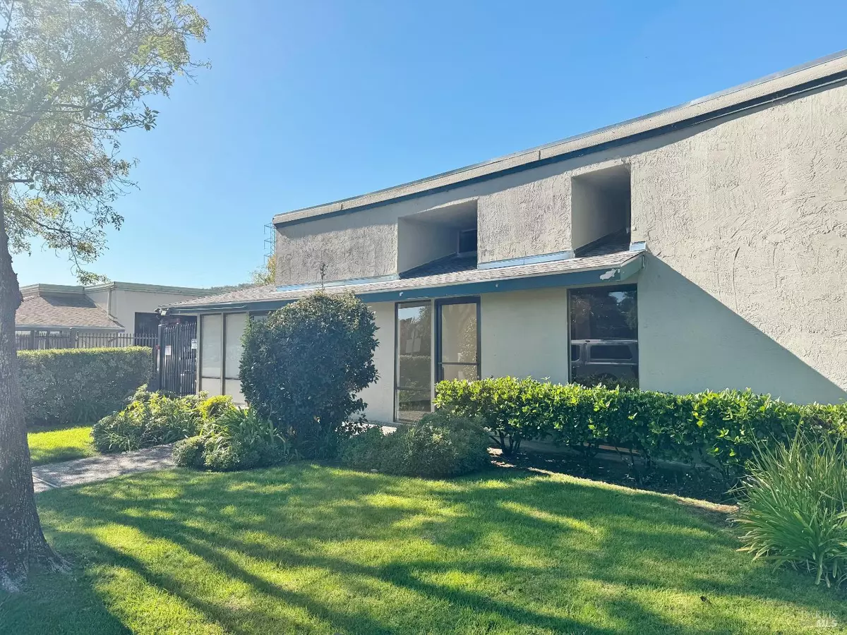 Novato, CA 94949,14 Commercial BLVD 131