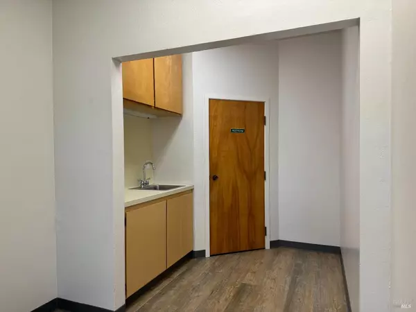 Novato, CA 94949,14 Commercial BLVD 131