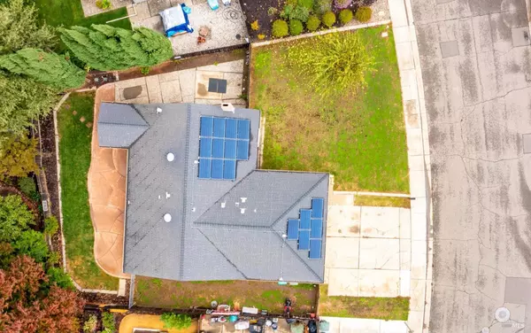 Dixon, CA 95620,555 E Creekside CIR