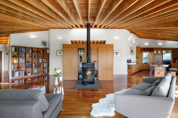 351 Wall RD, Napa, CA 94558