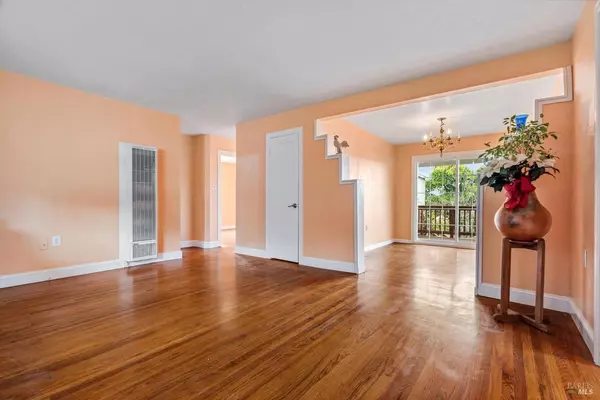 Vallejo, CA 94590,706 Porter ST