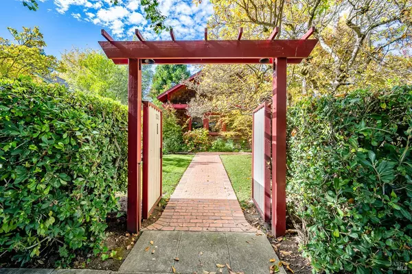 721 Spring ST, Santa Rosa, CA 95404