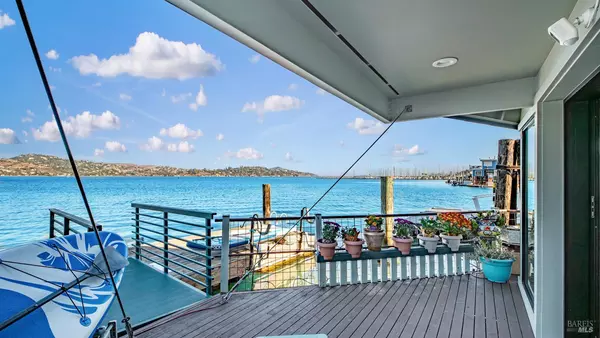 Sausalito, CA 94965,68 Issaquah Dock