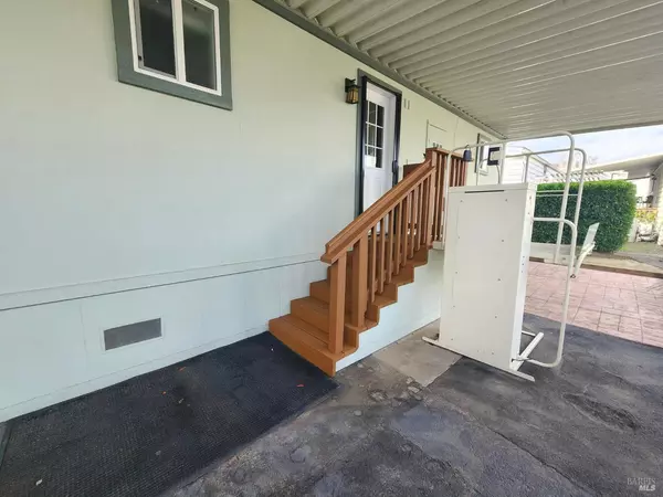 Napa, CA 94558,312 Stacey WAY