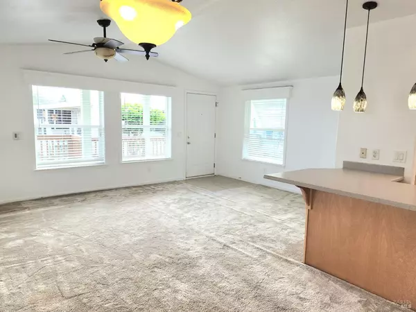 Napa, CA 94558,312 Stacey WAY