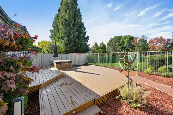 Petaluma, CA 94954,1889 Falcon Ridge DR